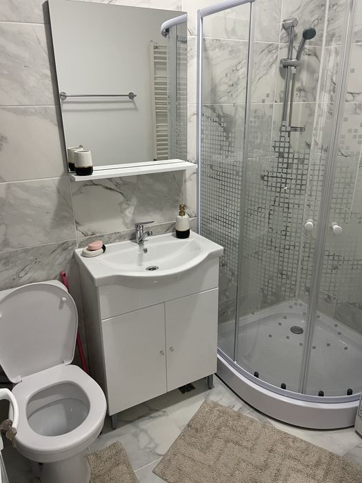 Inchiriez garsoniera