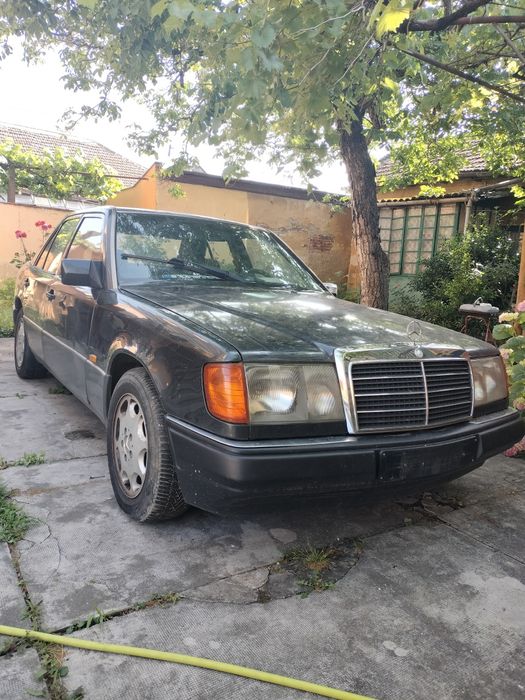 Mercedes W124 E200