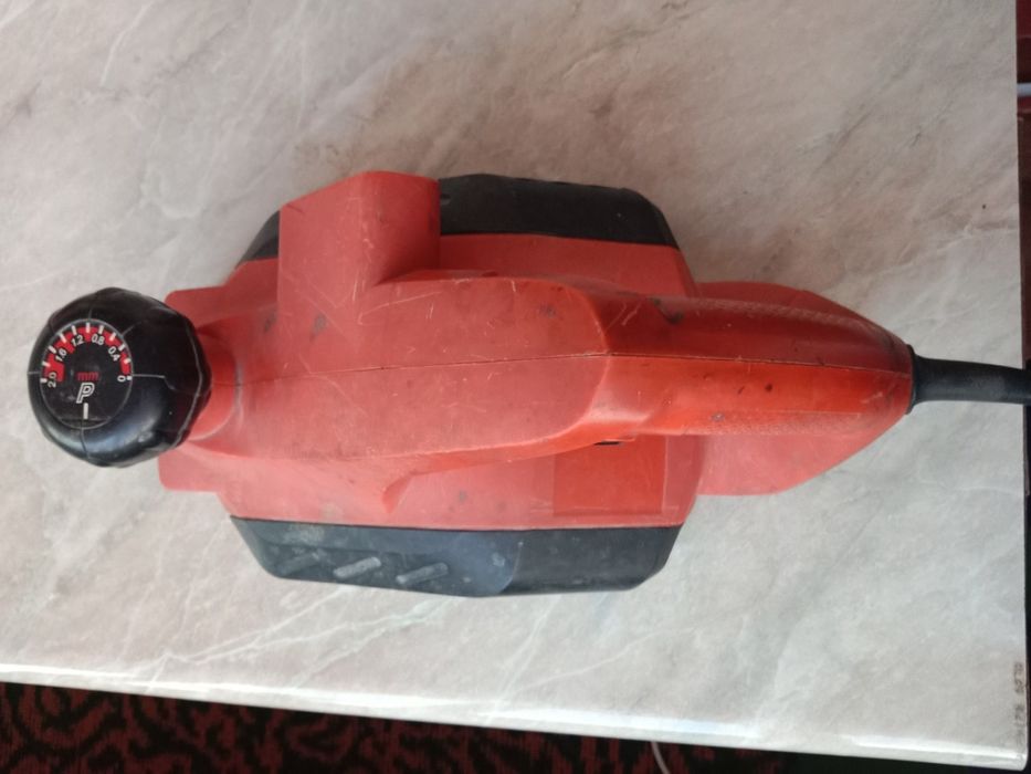 Продаю электро рубанок