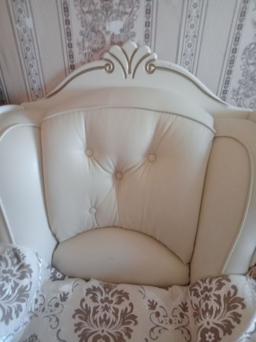Диван креслосымен сатылады