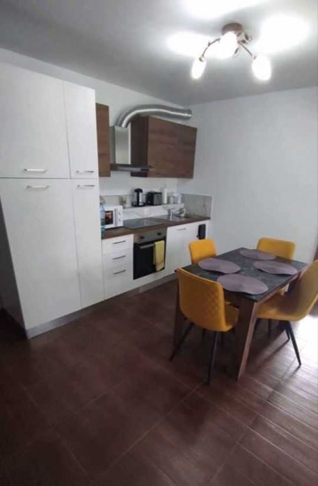 Дава се под наем Тристаен апартамент в София, Център - 70 кв.м за 746.64 € - Снимка #2