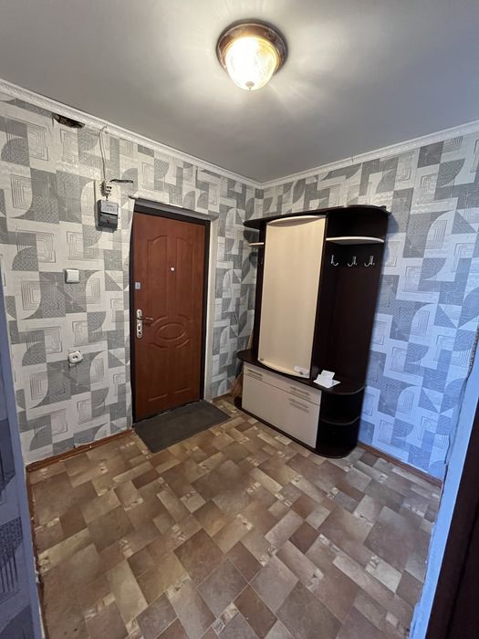 Продам 2-х ком кв срочно.