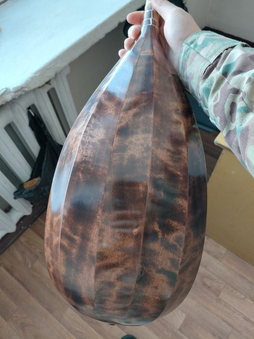 Кәсіби домбыра сатылады