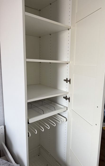 Шкаф с подсветкой