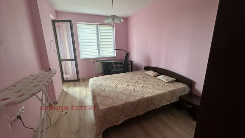 3-стаен в София-Разсадника площ 125 цена 750