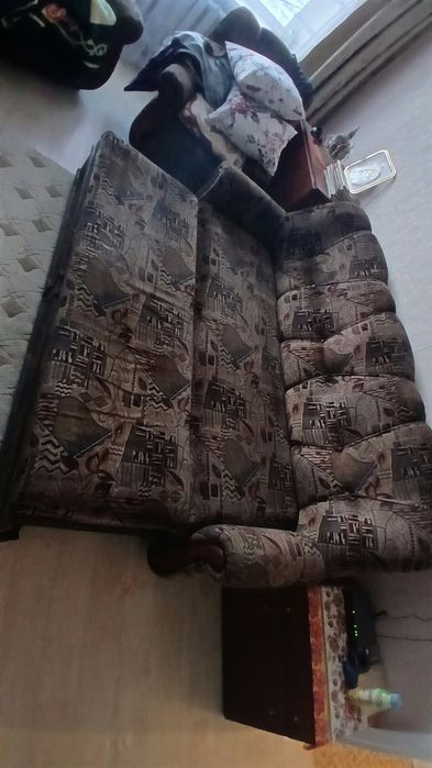 Диван бесплатно отдам