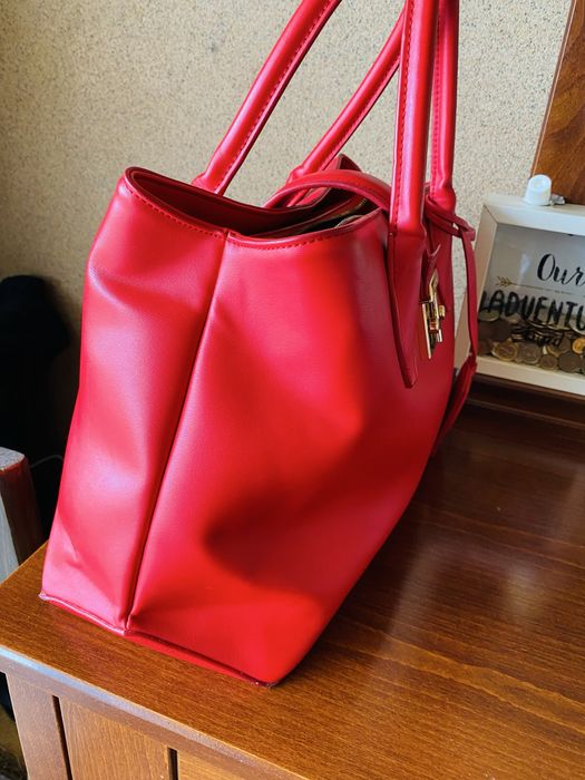 Червена чанта trussardi