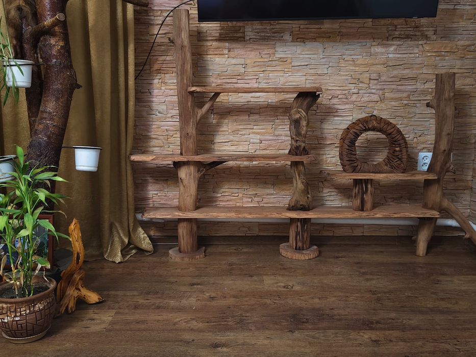 Люстры, столы, различная мебель