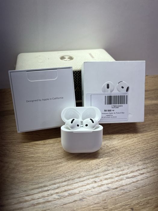 Наушник AirPods 4