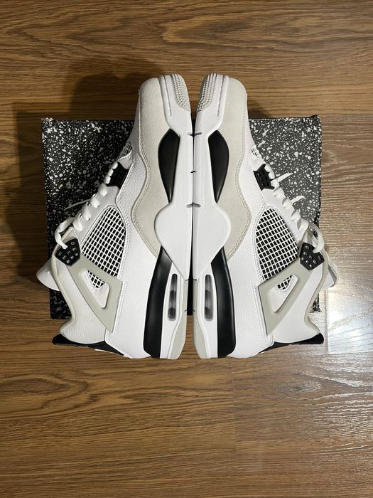 Jordan 4 Retro Military Black