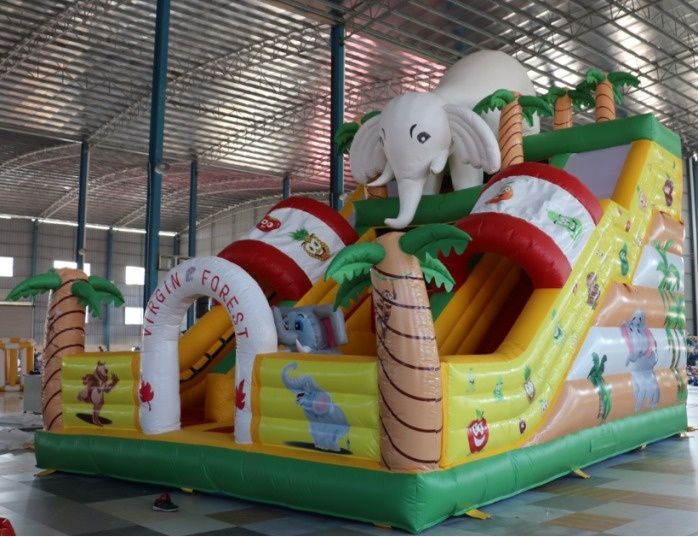 Loc joaca cu topogan gonflabil Nou