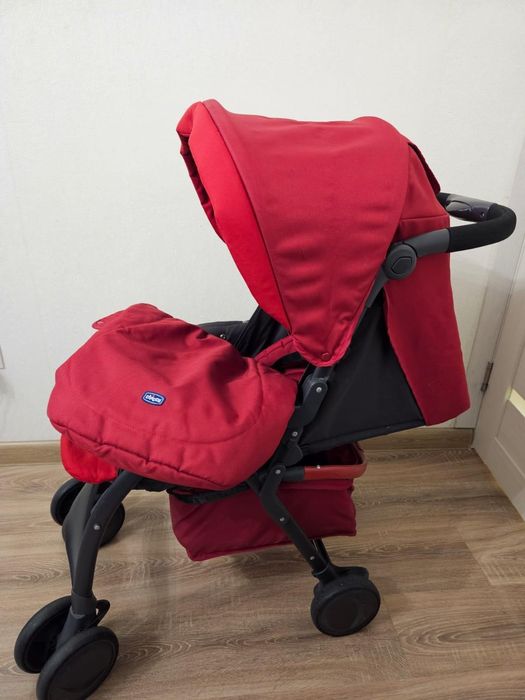 Chicco: Прогулочная коляска Simplicity Top Scarlet