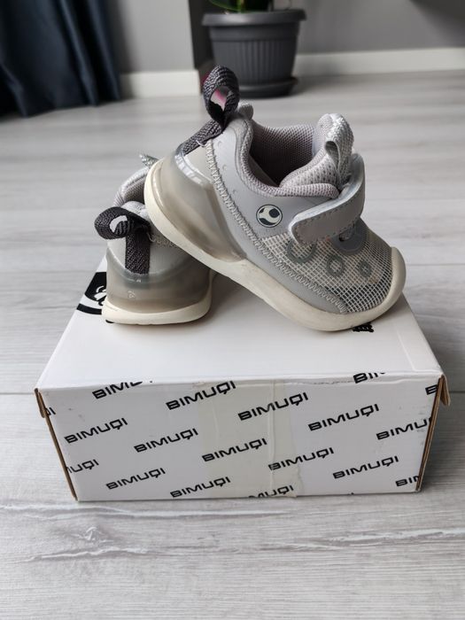 Кроссовки детские