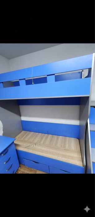 Продам спальный гарнитур