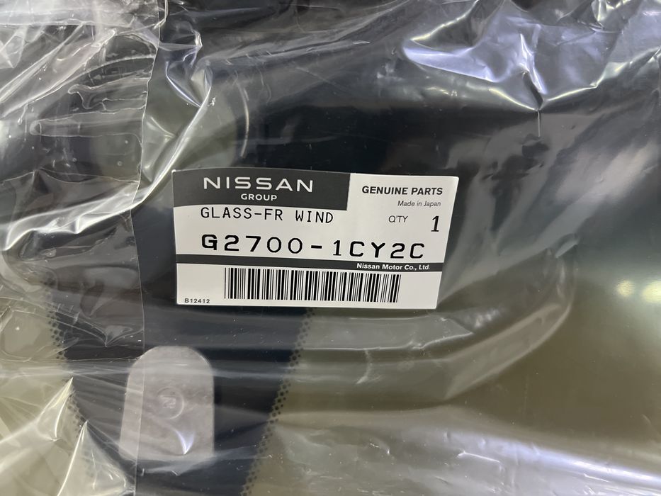 Лобовой оригинал fx35 g2700-1cy2c