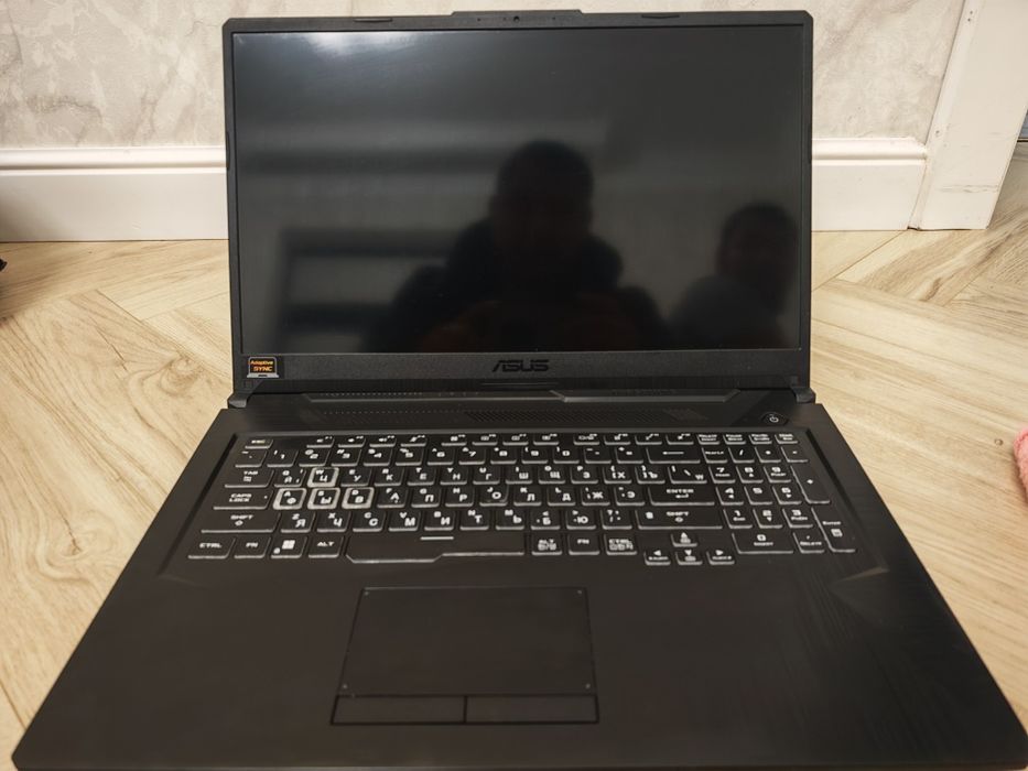 Asus tuf gaming  17.3
