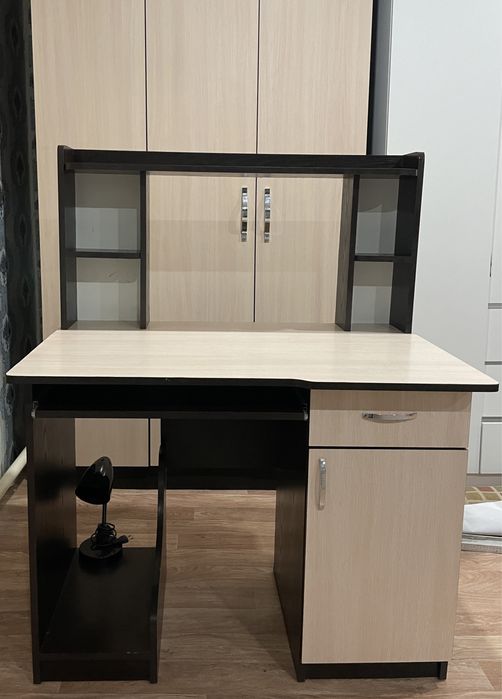 Шкаф + компьютерный стол