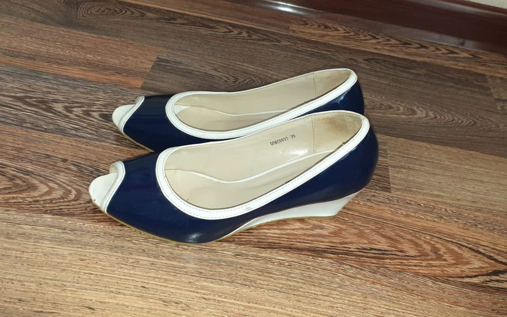 Женские  туфли .