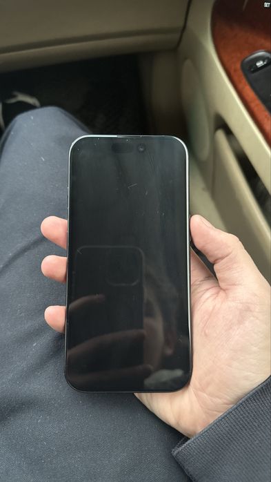 iPhone 16 в хорошем состоянии