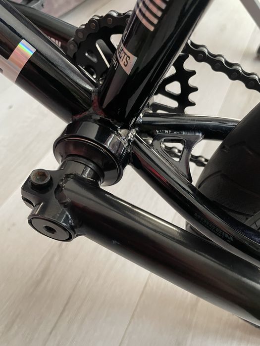 Bicicleta BMX Kink Launch 2022 Verde-Negru