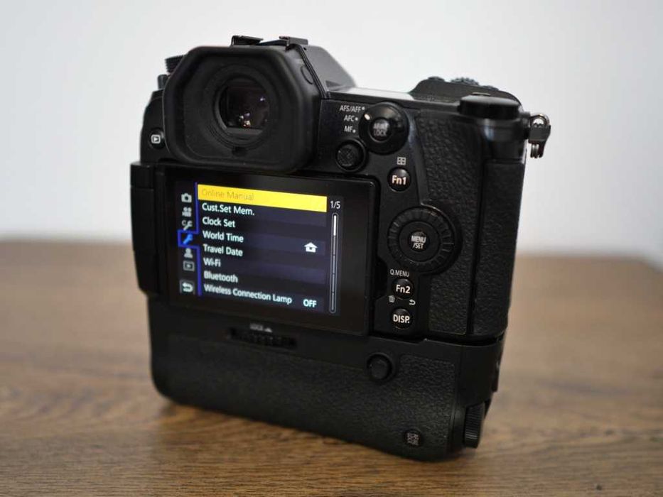 Panasonic Lumix DC-G9  Kit cu Lumix G 12-60mm f/3.5-5.6 OIS