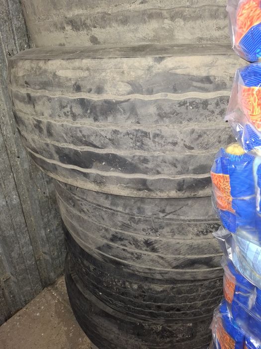 Продам резину грузовую