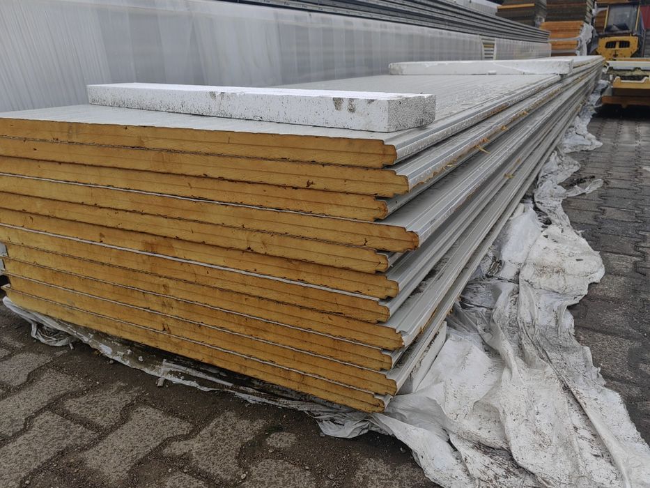 Panouri Sandwich NOI  Oferim Transport