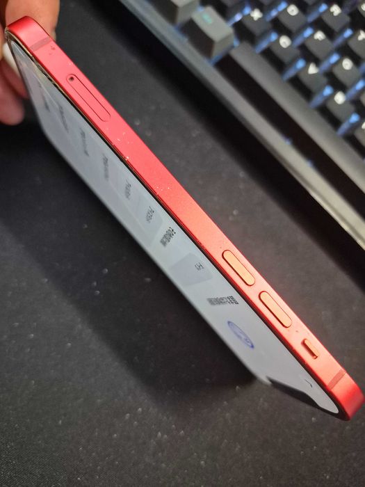 iphone 12 red - defect pentru piese, display spart