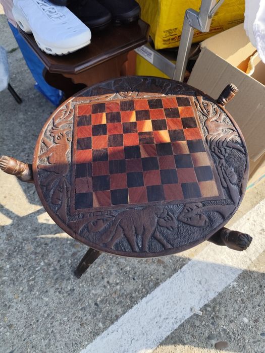 Masă de cafea clasică!