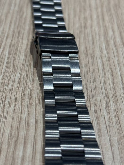 Металлический ремешок для часов 22 мм, серый