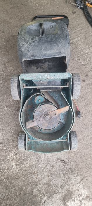 Mașină de tuns gazonul electrice