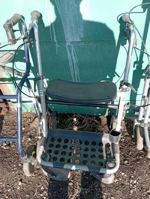 Vând suport dizabilități 150ron buc