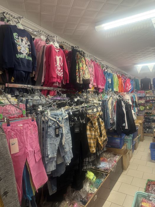 Распродажа летних топов и маечек.