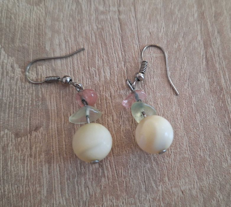 Обеци с висулка топче