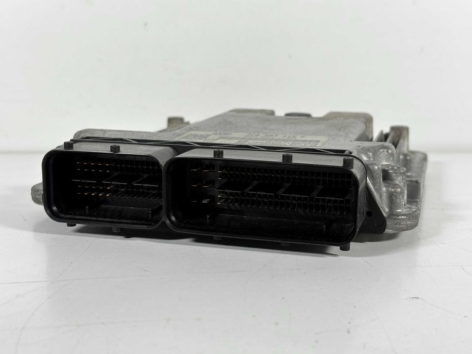Компютър Двигател Фолксваген Пасат 2.0 ТФСИ Kompiutar Dvigatel VW Passat B6 2.0 TFSI OEM: 3C0 907 115 f