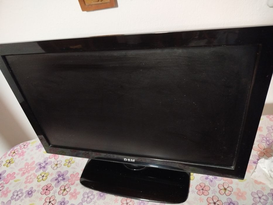 Телевизор  DSM 22 инча