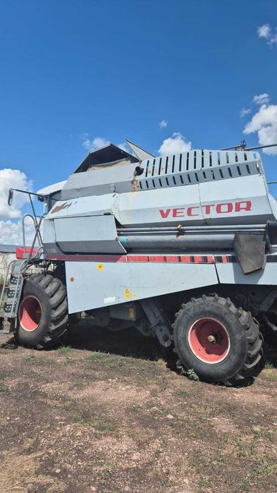 Продам Комбайн Вектор 410