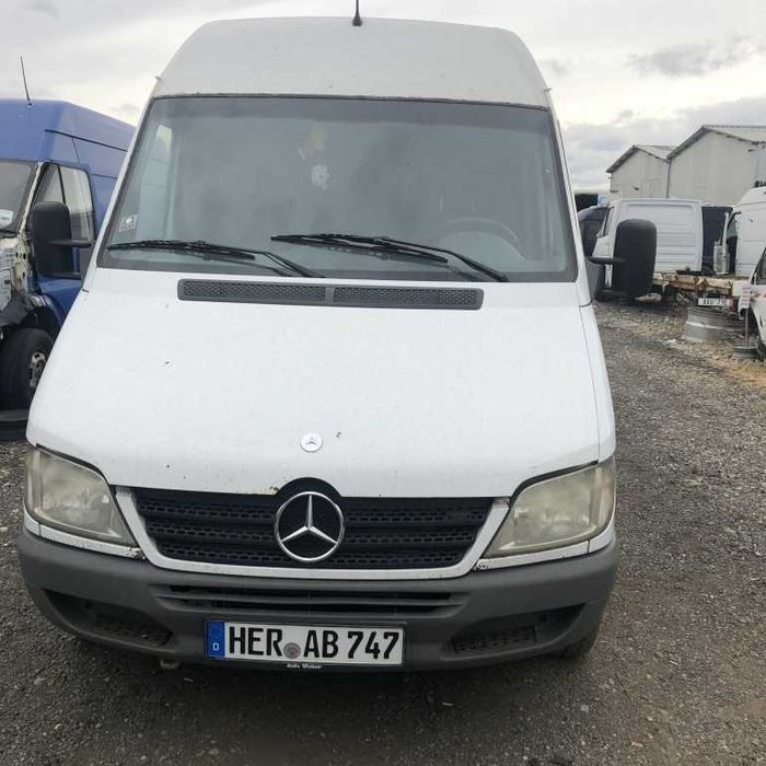 Dezmembrez Mercedes Sprinter 2.2 si 2.7 CDI Euro 3