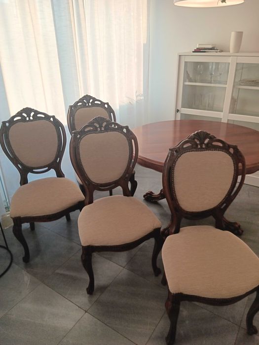 Маса и 4 стола от масивен орех – бароков стил, 1970 г.