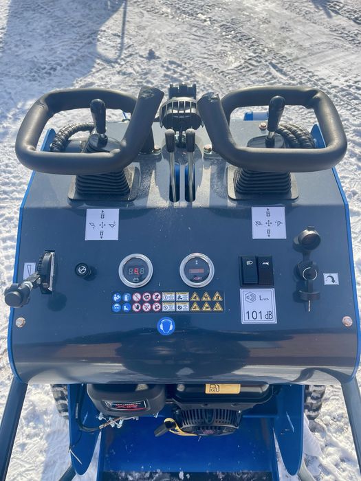 Мини погрузчик RIPPA RS03