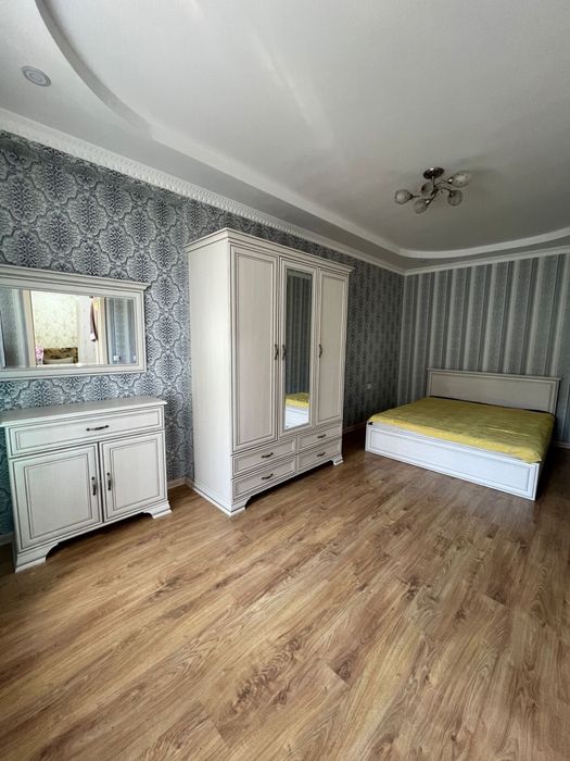 Продам евротрешка, Тлендиева 223