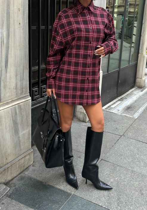 Дебела риза налична в размер S и M