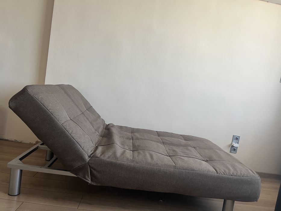 Диван с функция сън