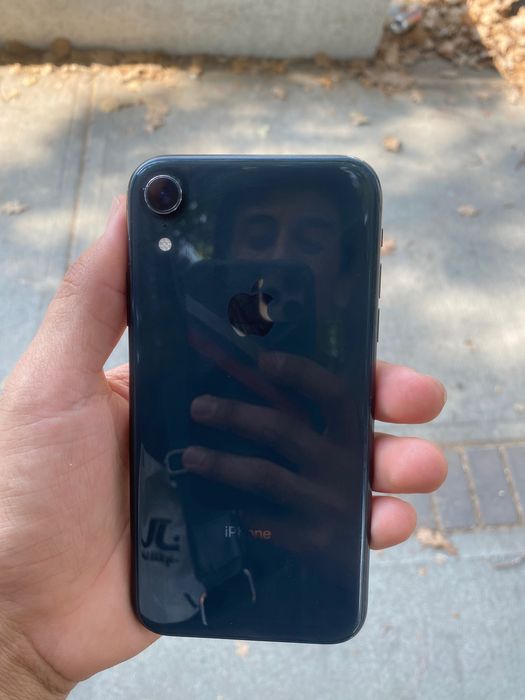 iphone xr 128 79yomkist rangi qora hamma joyi radnoy