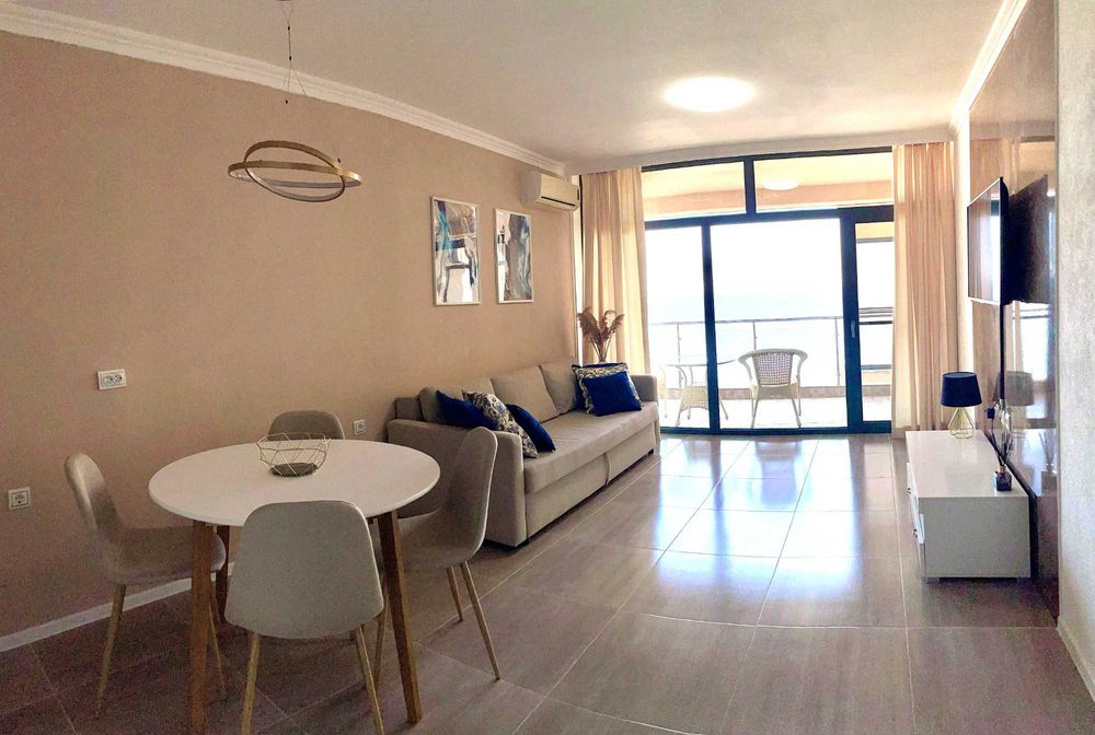 Дава се под наем Двустаен апартамент в Свети Влас - 60 кв.м за 420 € - Снимка #1