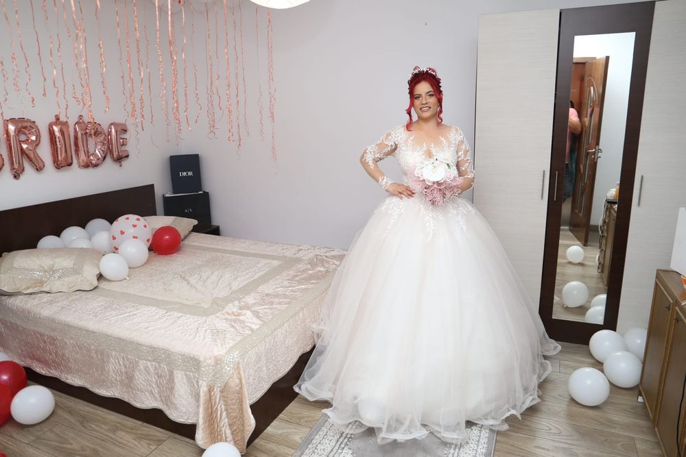 Vand rochie de mireasa