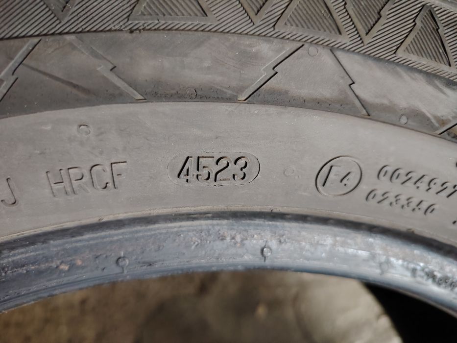 225/55 R17 C Continental VancoWinter M+S DOT 4823