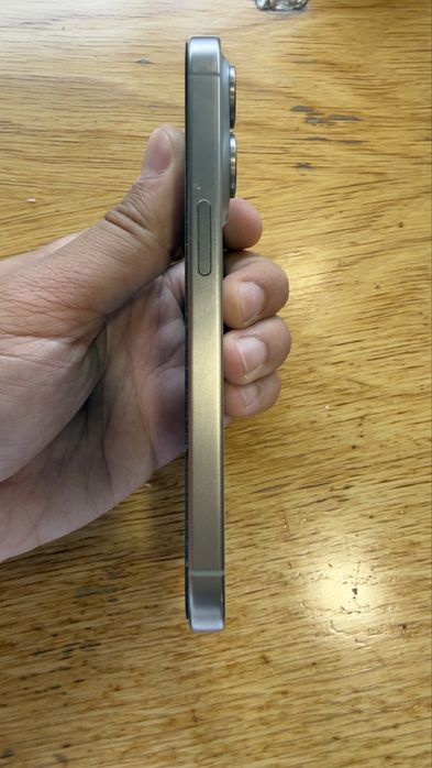 I phone 15 pro 256