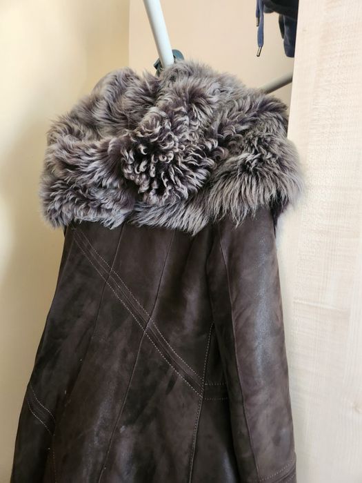 Палто от естествена кожа с качулка