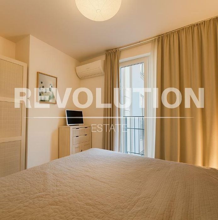 Дава се под наем Двустаен апартамент в Варна, Център - 95 кв.м за 847.62 € - Снимка #4